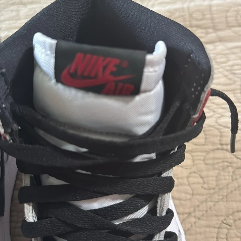 Air Jordan Nike 1 Retro High OG Smoke Gray Sneakers